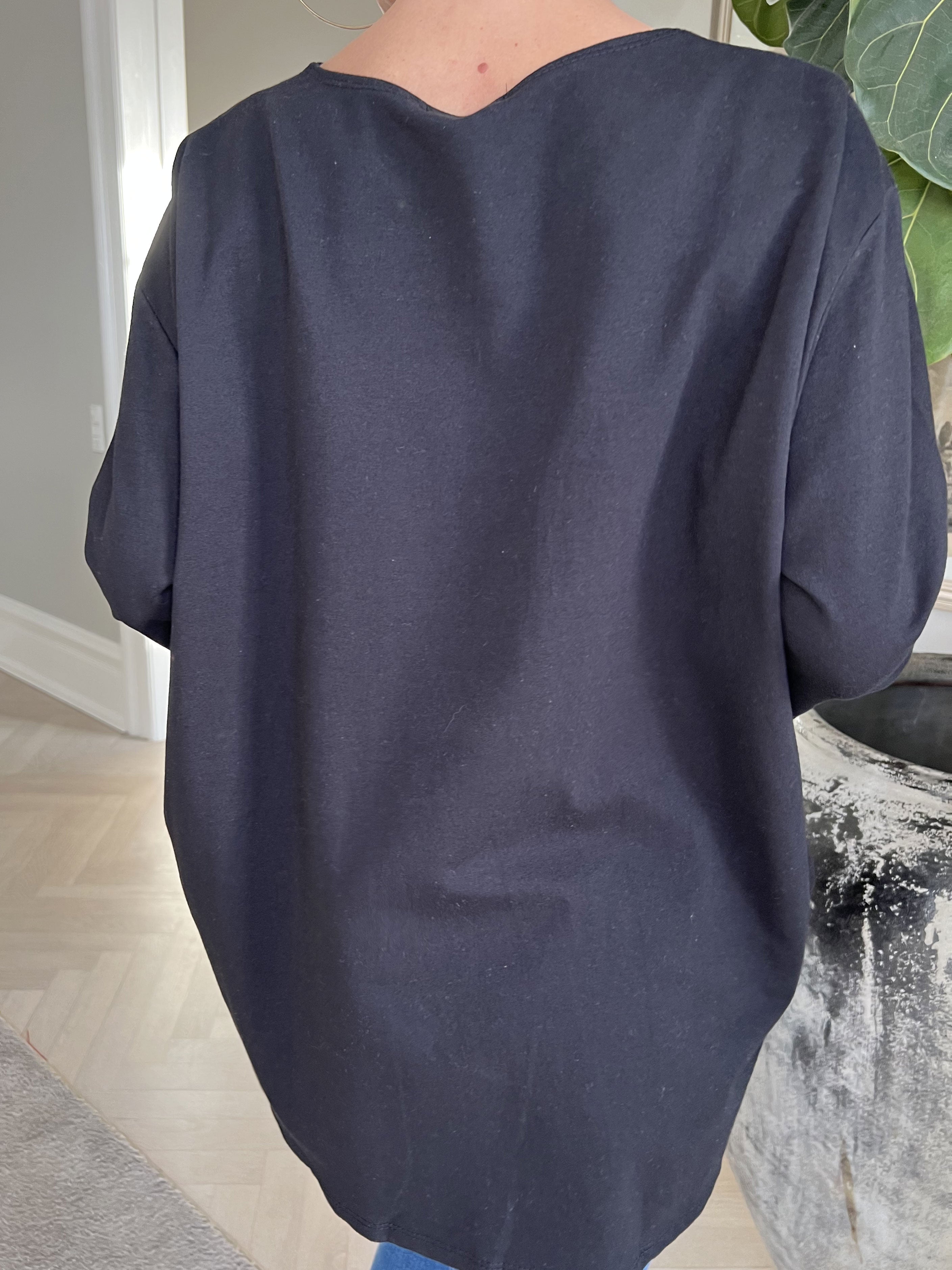 Hearty - Joggingbluse med sølv tekst og hjerte foran